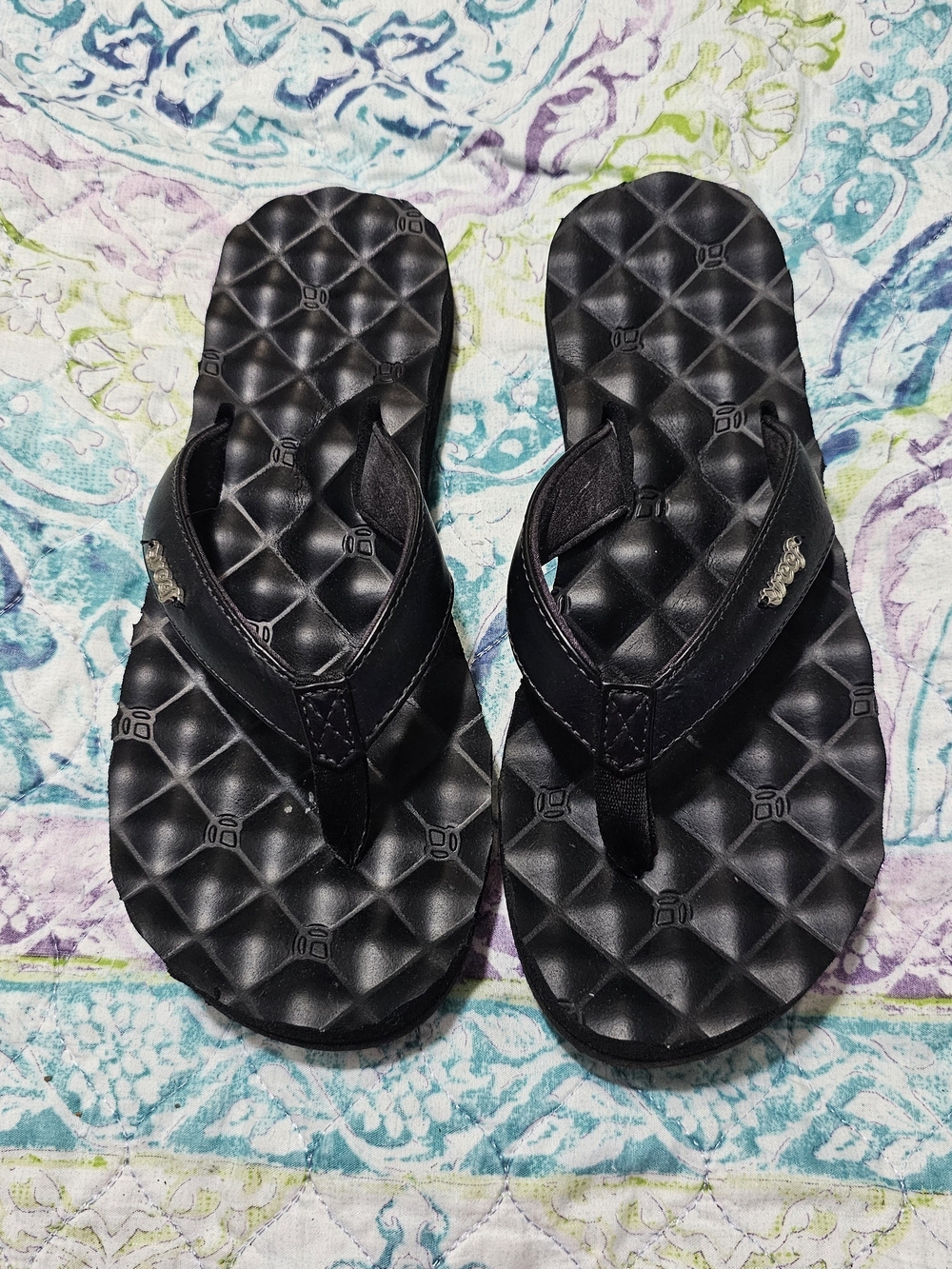 Reef Black Quilted Flip Flop Size 7